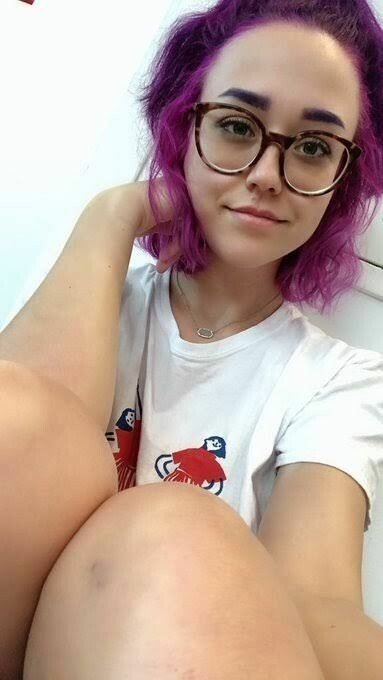 Yololouise Profile image 1