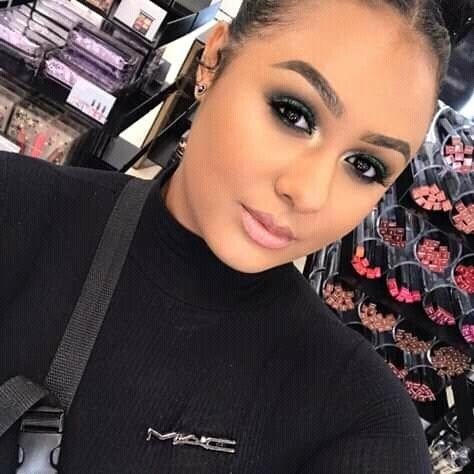 explicitparis Profile image 3