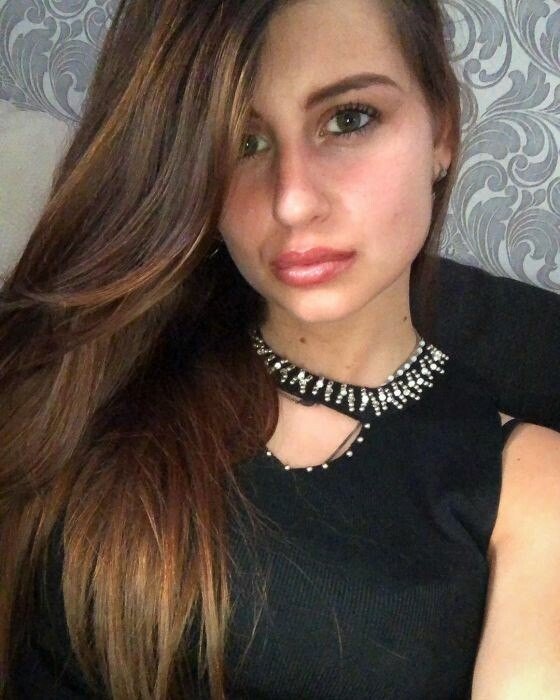 ariel_xoxoxo Profile image 1
