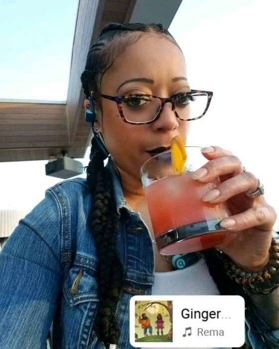 FlawlessDerra Profile image 1